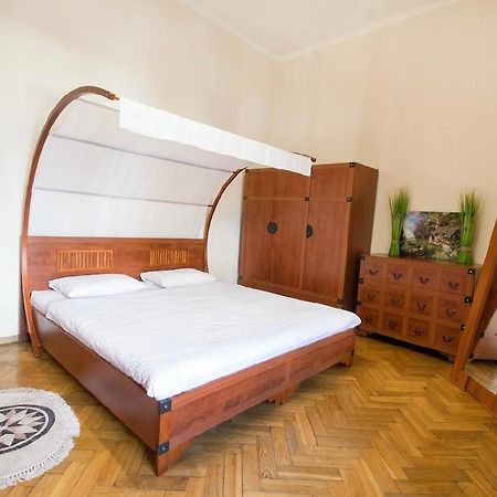 Vidfort Вороного Leópolis Exterior foto